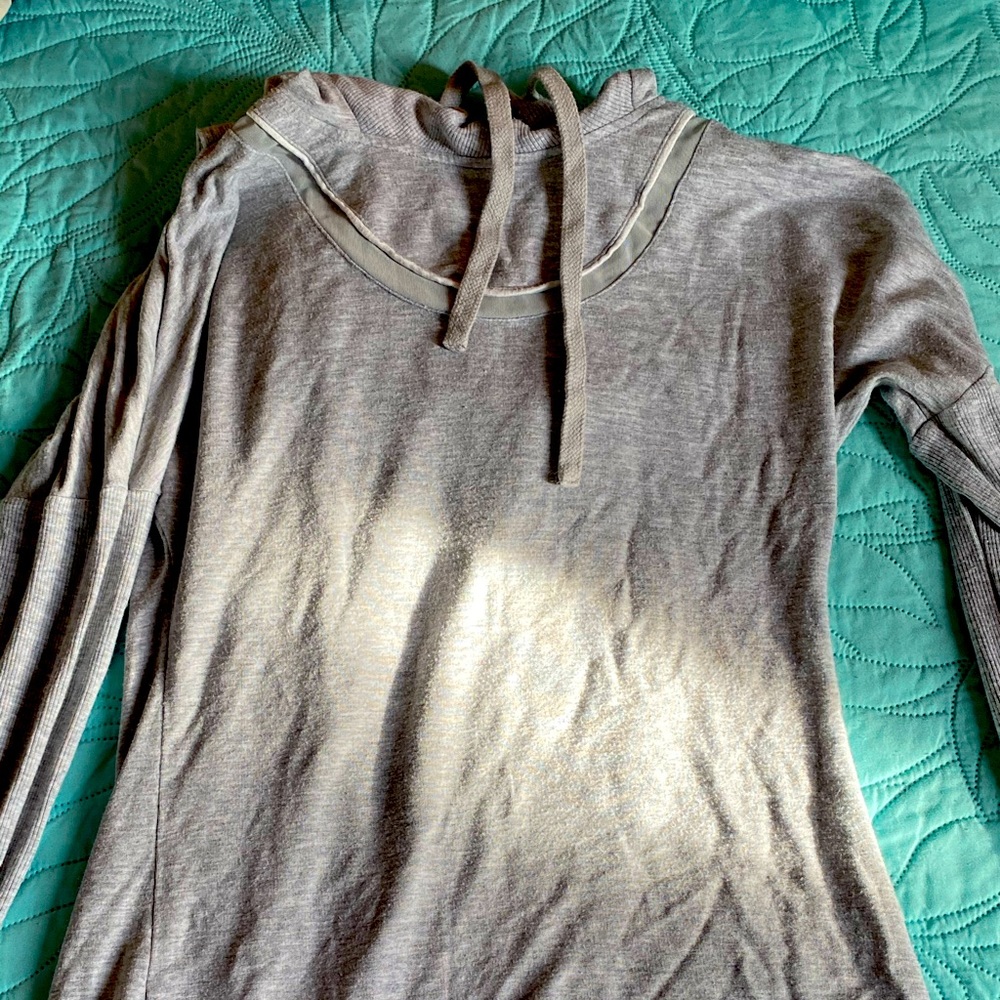 ALO yoga long sleeve shirt